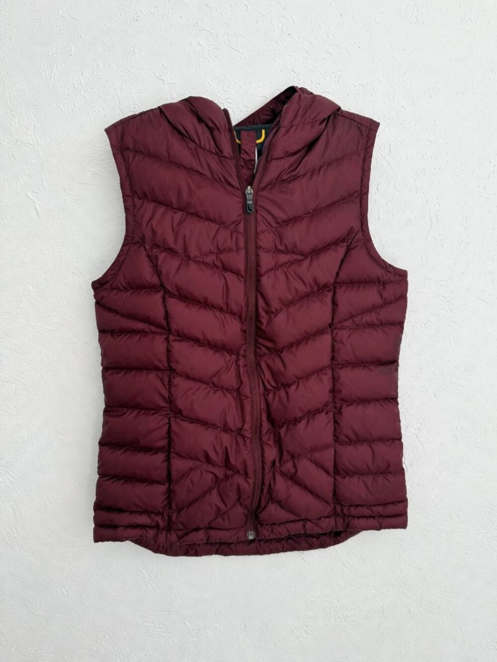 Lole Hooded Duck Down Vest Burgundy Chevron Quilted Puffer M
